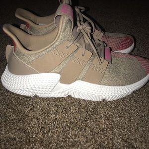 Used Adidas Prophere Running Shoe women’s size 8